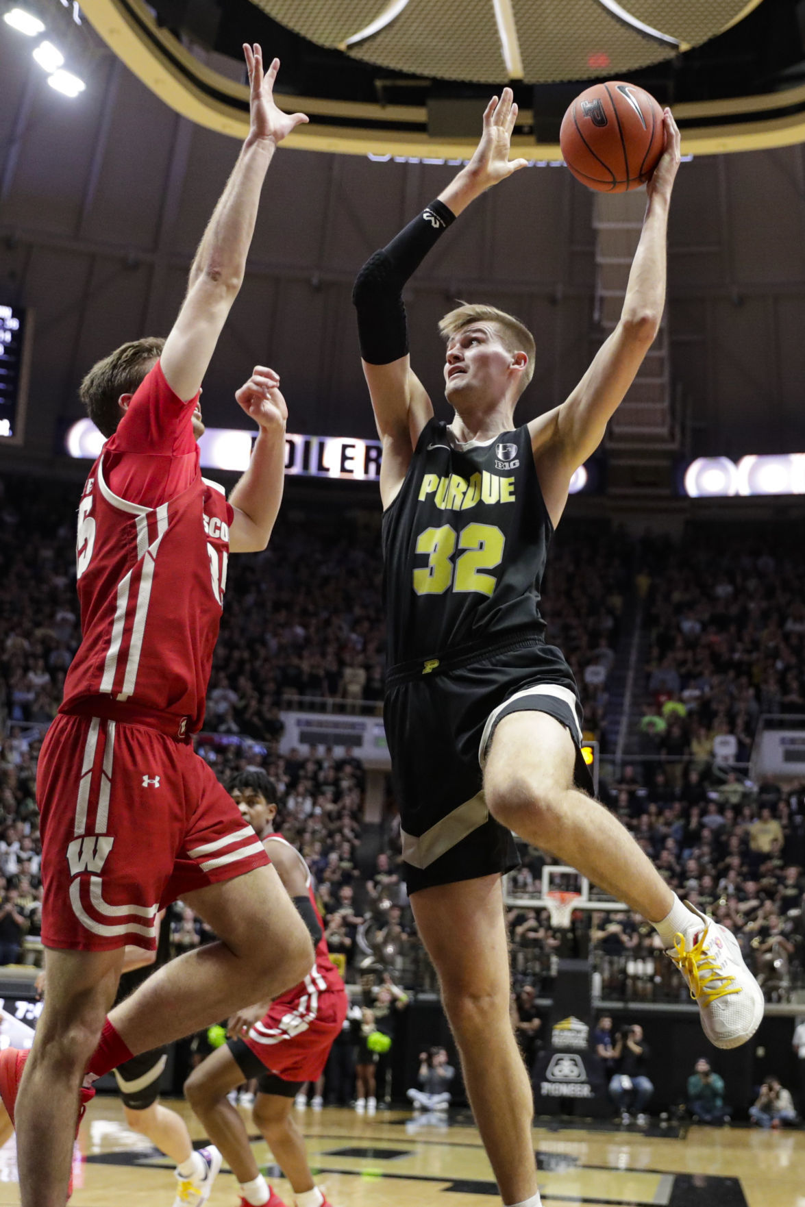 Boilermakers 70, Badgers 51